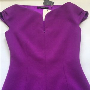 Beautiful Color and Flattering Dress 💜